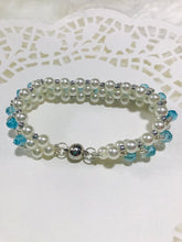 Load image into Gallery viewer, White and Blue Pearl Bracelet

